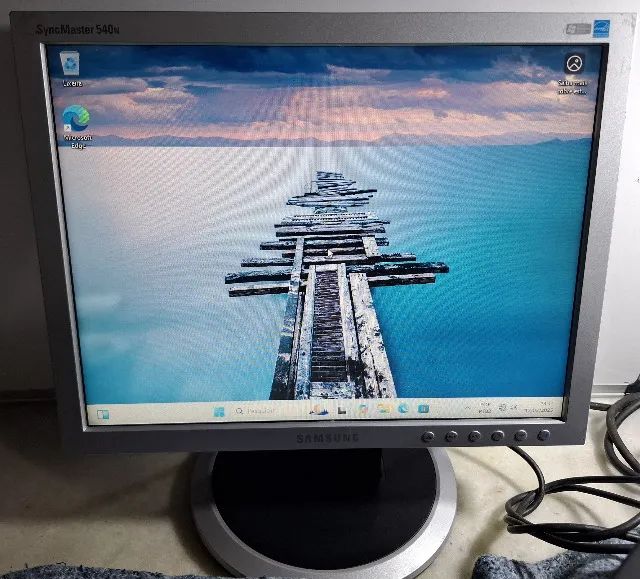 Monitor 15 polegadas