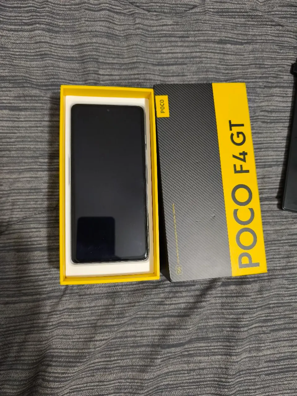 POCO F4GT. MUITO NOVO