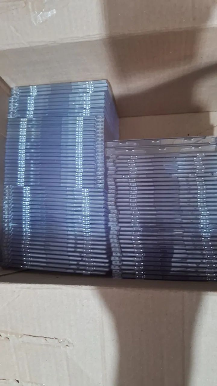 100 caixas de CD novas