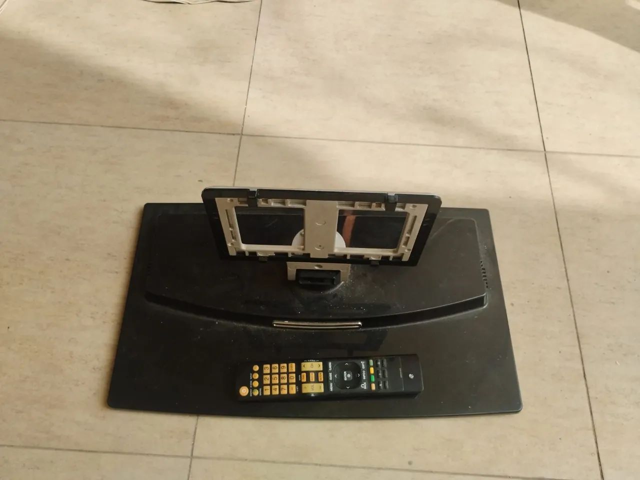 Vendo Tv LG 42 polegadas- Não é smart  - Foto 4