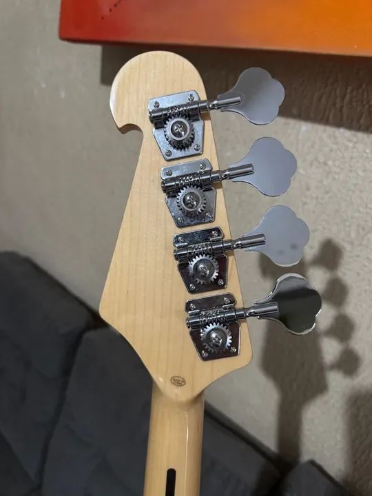 Baixo Sx ash zero na caixa 4 cordas  - Foto 2