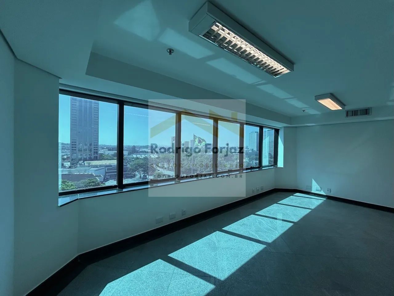 Condomínio Eagle Point - SALA COMERCIAL EXCELENTE CUSTO x BENEFÍCIO (MELHOR DA REGIÃO) - V - Foto 5