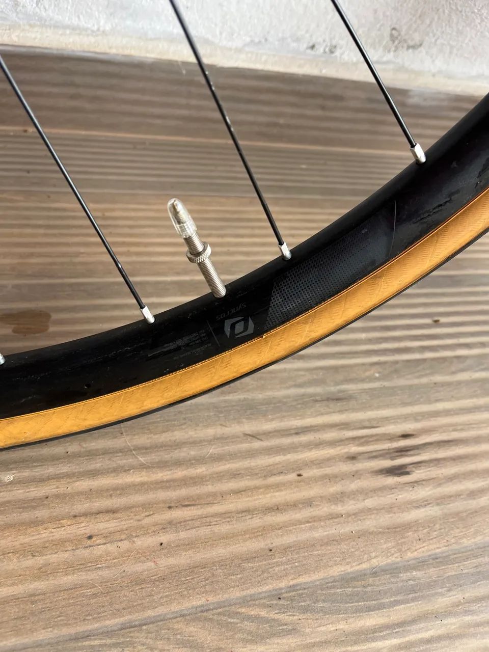 Roda syncros rp 2.0 freio a disco  - Foto 5