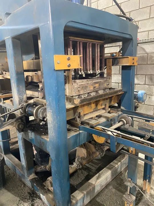 Máquina de Blocos Usada - Foto 2