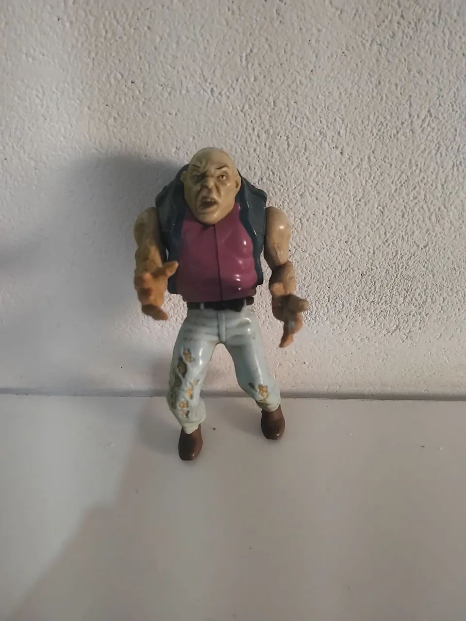 Boneco corcunda zumbi