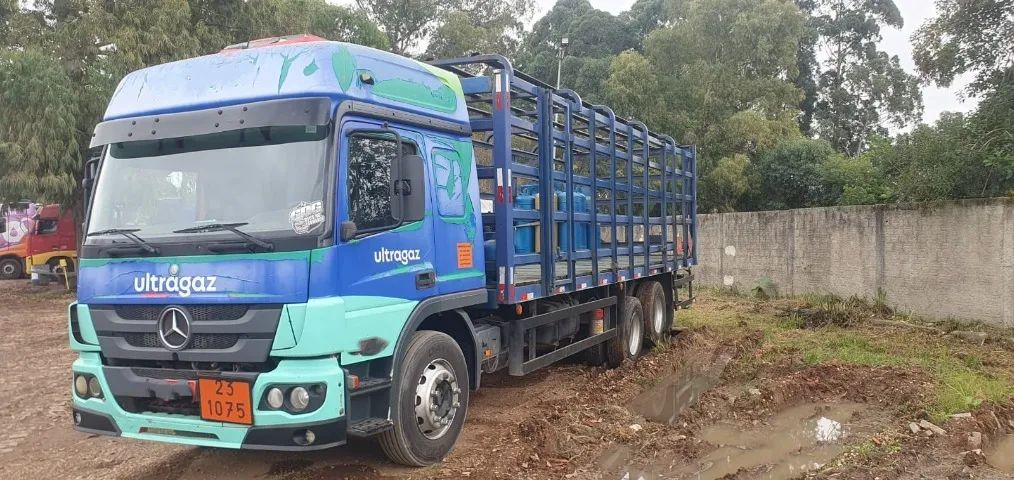Atego 2430 Sem Gaiola E Com Rs - Foto 2
