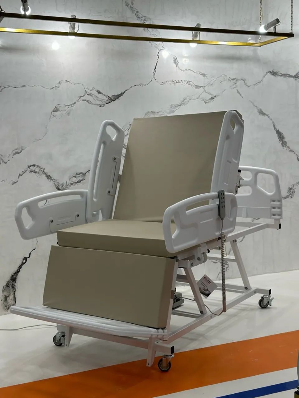 Cama hospitalar que vira poltrona NOVA - Foto 5