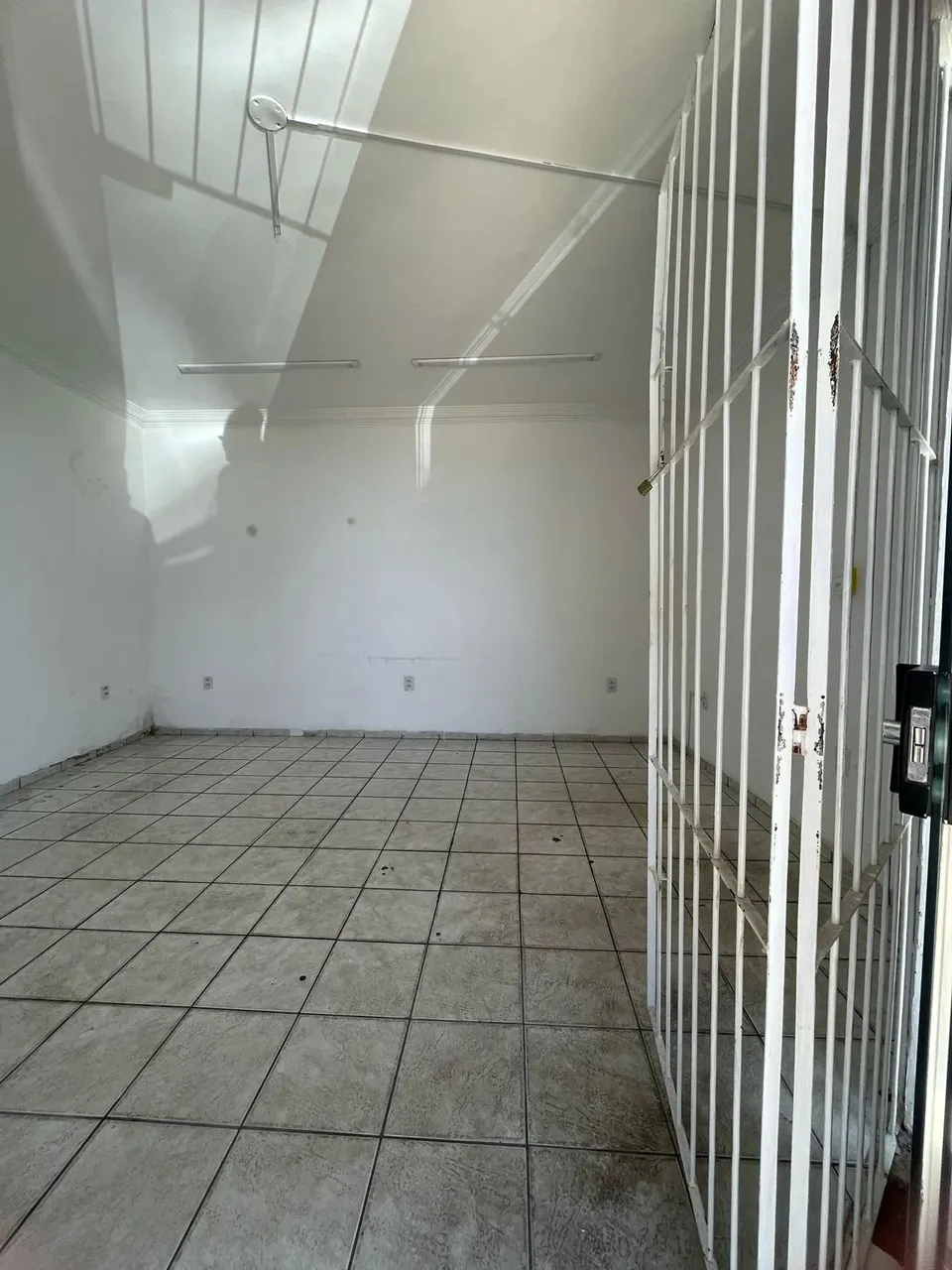 ALUGO - PONTO COMERCIAL - 30 M² - BESSA