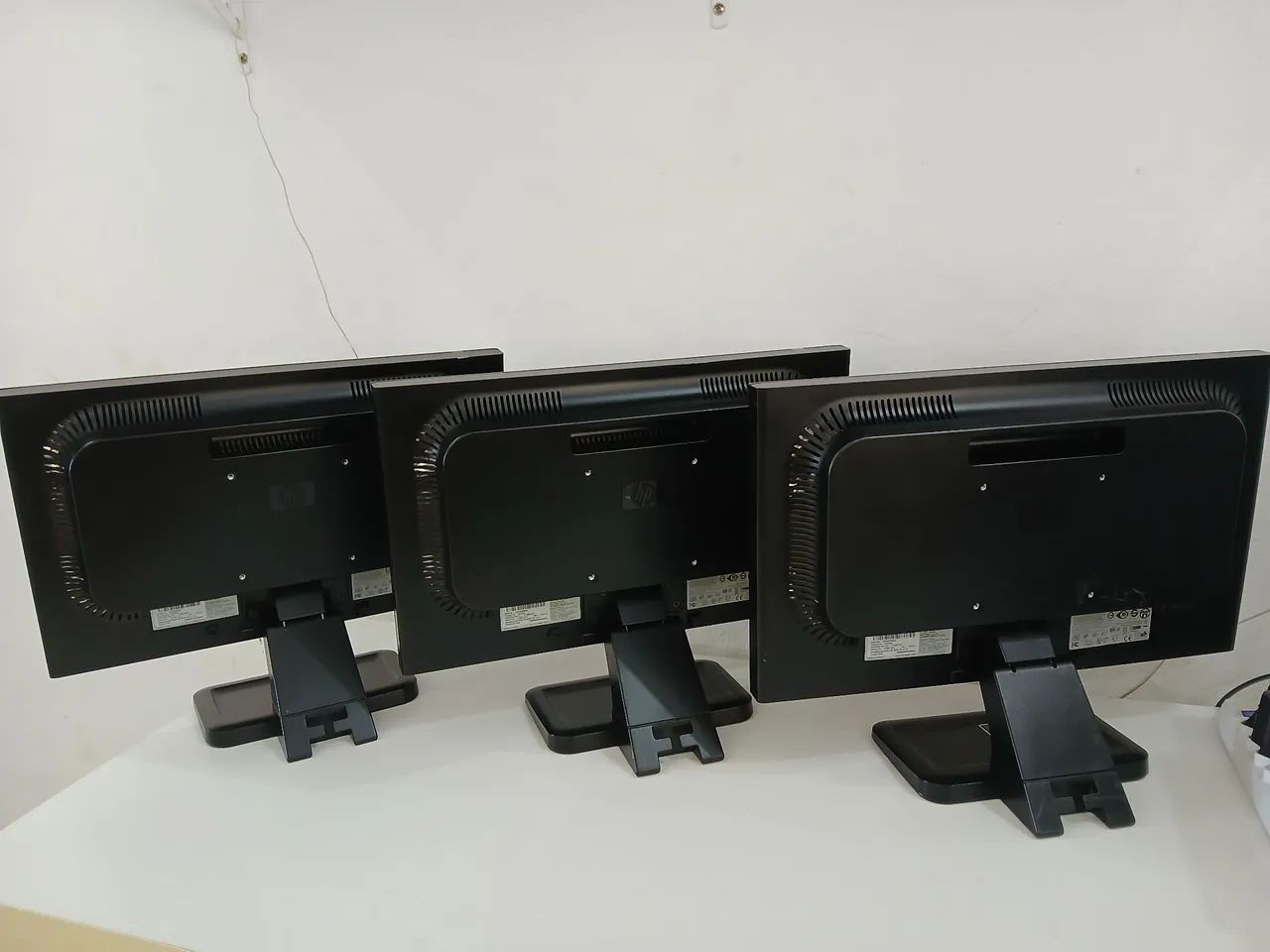 3 Monitores HP 19" polegadas iguais 64291874482819123