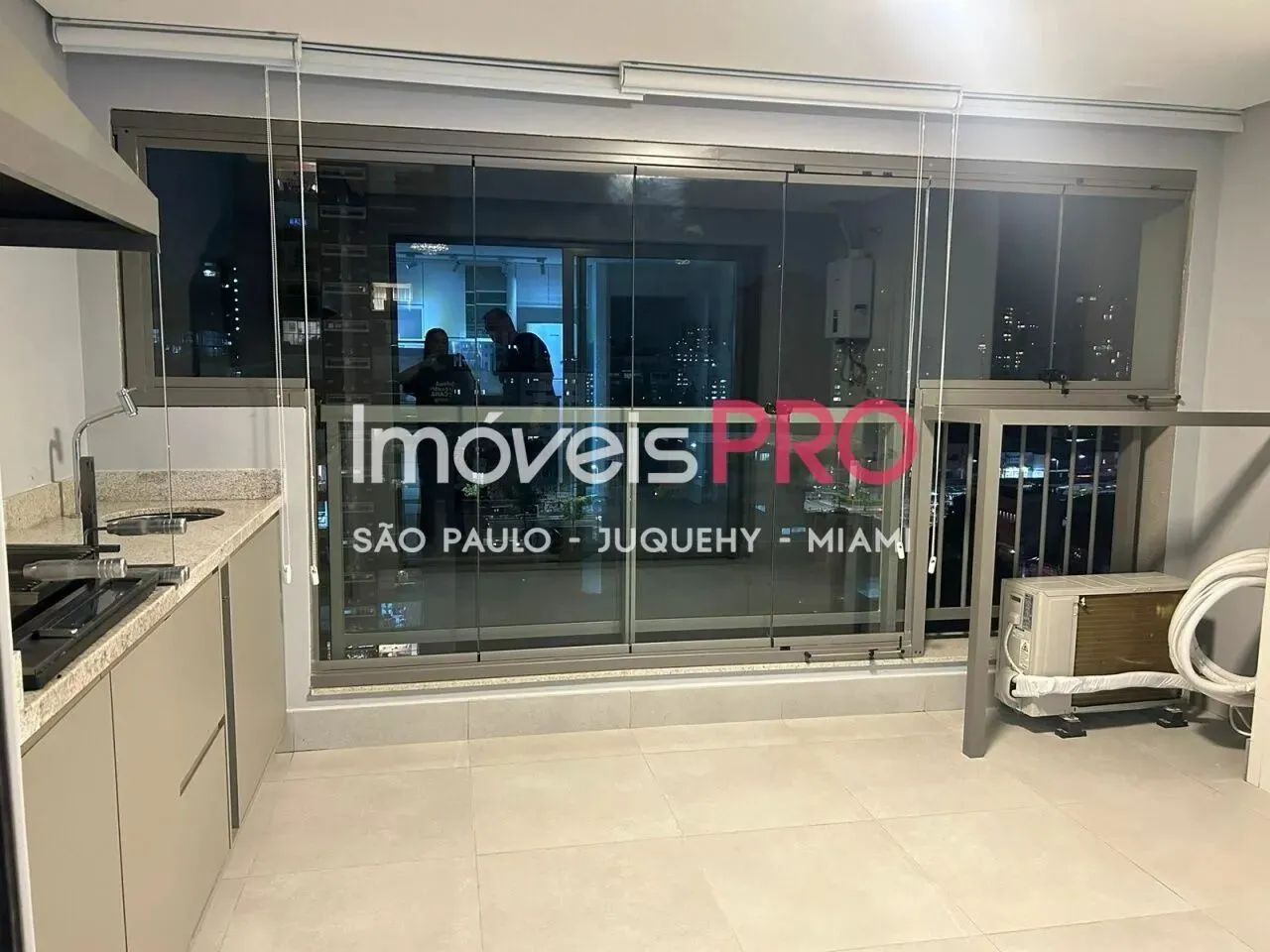 Vila Mariana; apartamento de 65m² com 02 dormitórios, 01 suíte e 01 vaga.