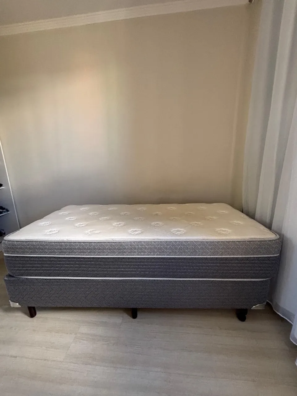 Cama e box