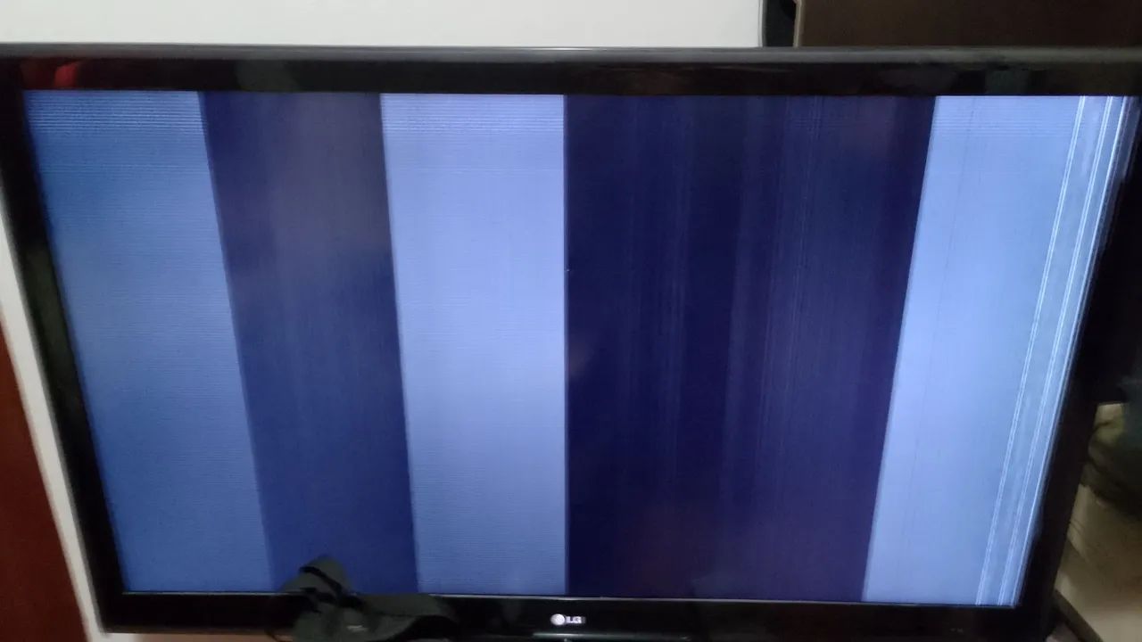 Televisão LG 49" com defeito na tela. Controle funcionando  - Foto 4