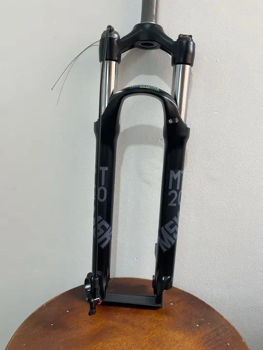 Garfo suspensão mastershock MT-20 aro 29 com trava no guidon