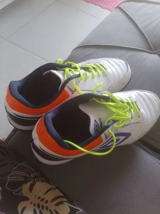 Chuteiras Umbro - Tamanho 41 - Foto 2