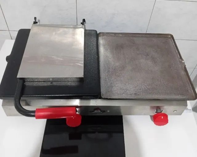 Chapa sanduicheira para hambúrgueres e lanches