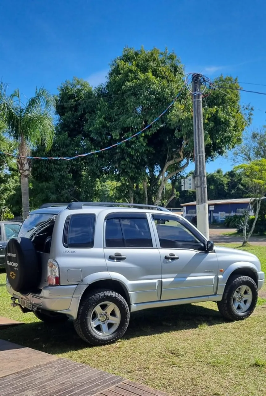 Tracker 2008 Gasolina 4x4 IMPECÁVEL com teto solar