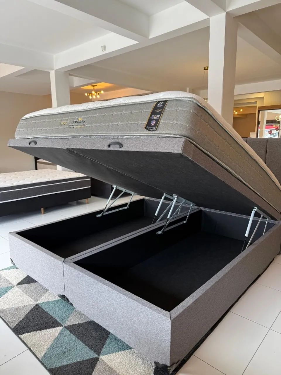 Cama KING KOIL BAU COM CABECEIRA TOP 