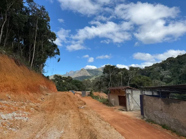 Vendo Terrenos a partir de 350 m2, fora de condomínio, localizado na Barra do Imbui