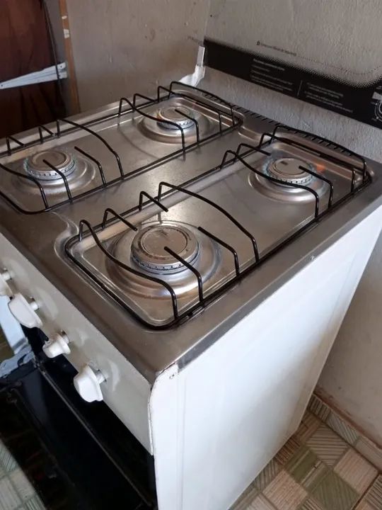 Fogão Esmaltec 4 bocas com forno - Usado - Foto 3