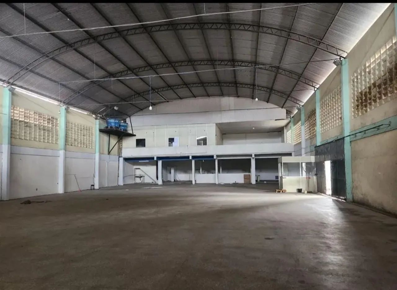 ALUGO GALPÃO PX AV DAS TORRES 1000 M2 - Foto 2