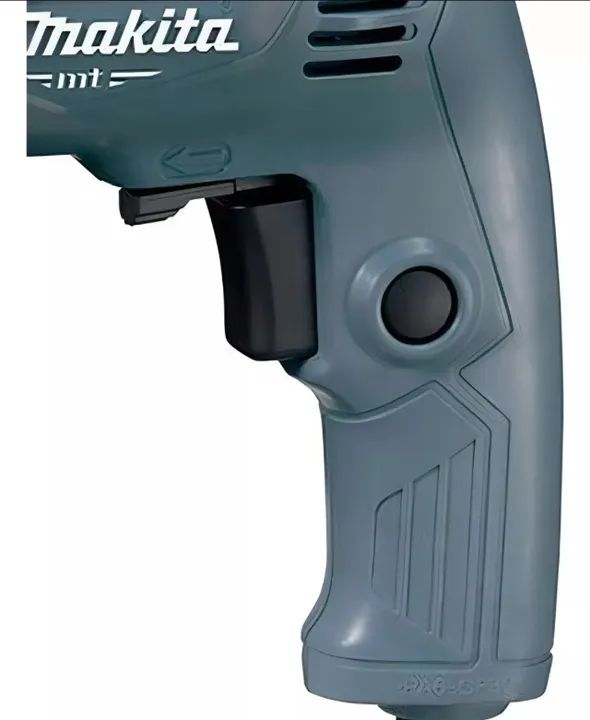 Furadeira martelete parafusadeira elétrica de 13mm Makita M0801G 500W - Foto 2
