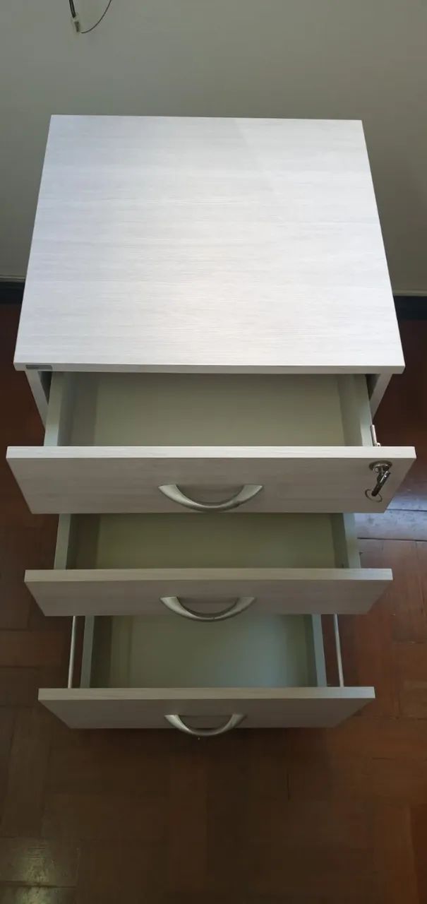 Mesa em L com gaveteiro - Foto 2
