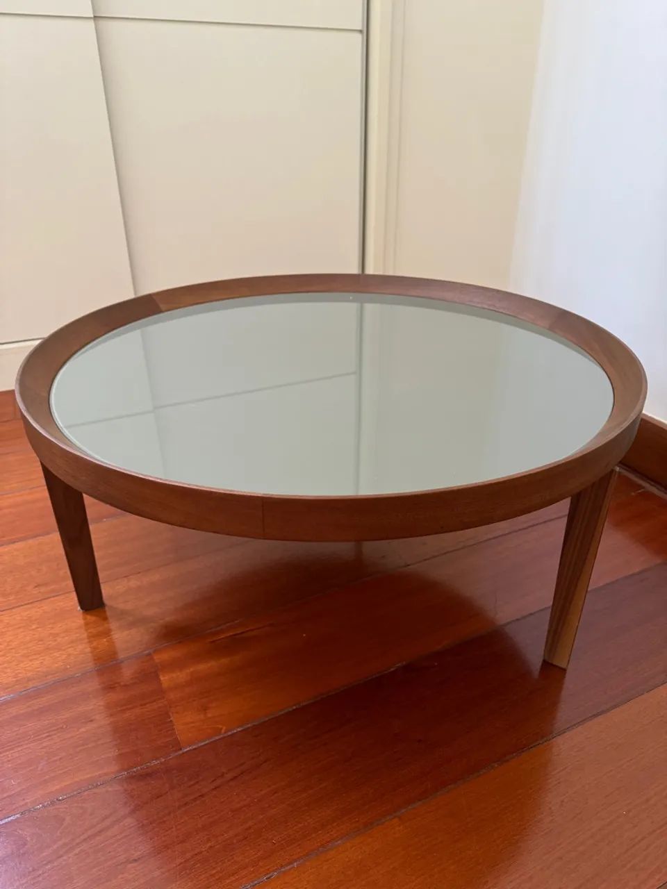 Linda mesa de centro redonda com design elegante e sofisticado - Foto 4