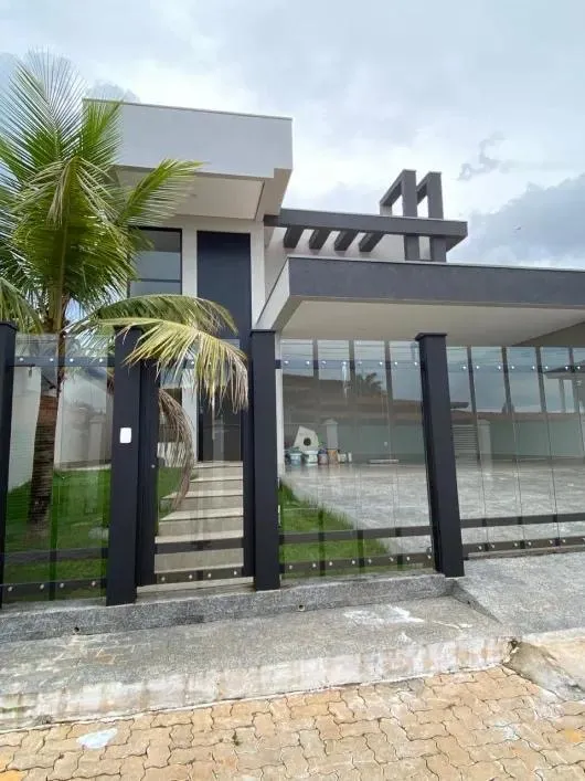 Alugo casa de alto padrão na Vicente Pires