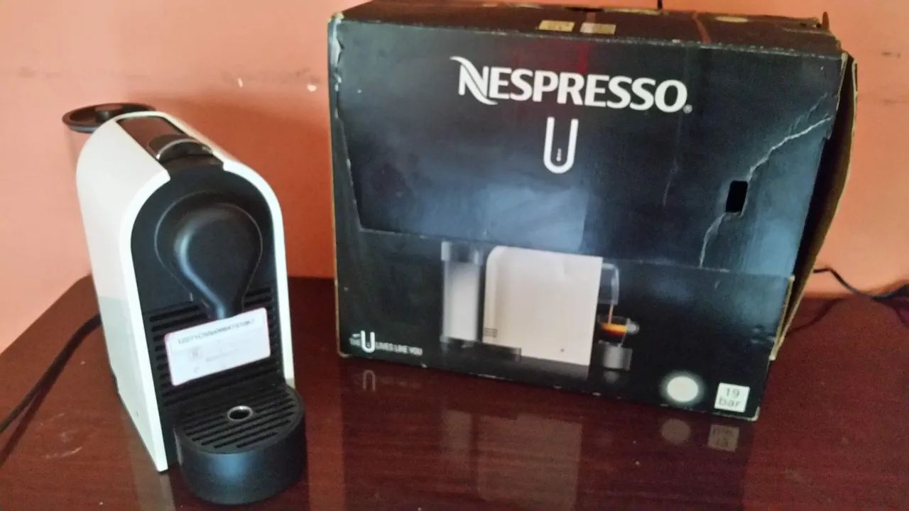 Cafeteira Nespresso Nunca Usada - Foto 4