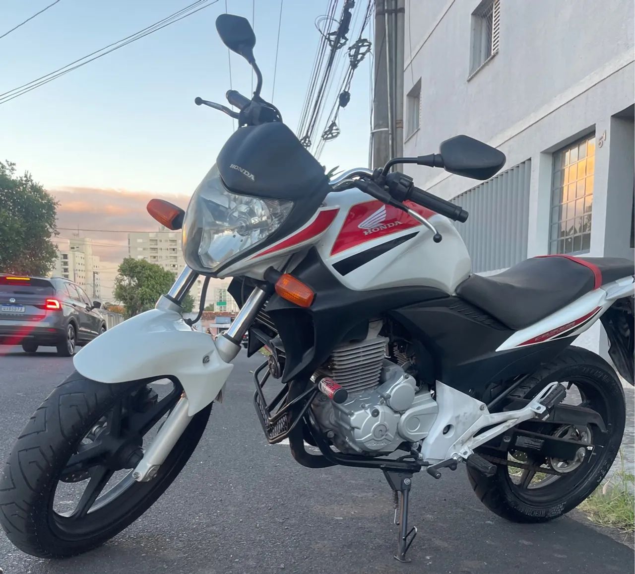 CB 300R - Foto 4