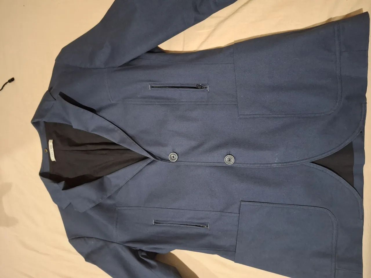 Blazer Azul com Capuz Removível - Estilo e Conforto - Foto 5