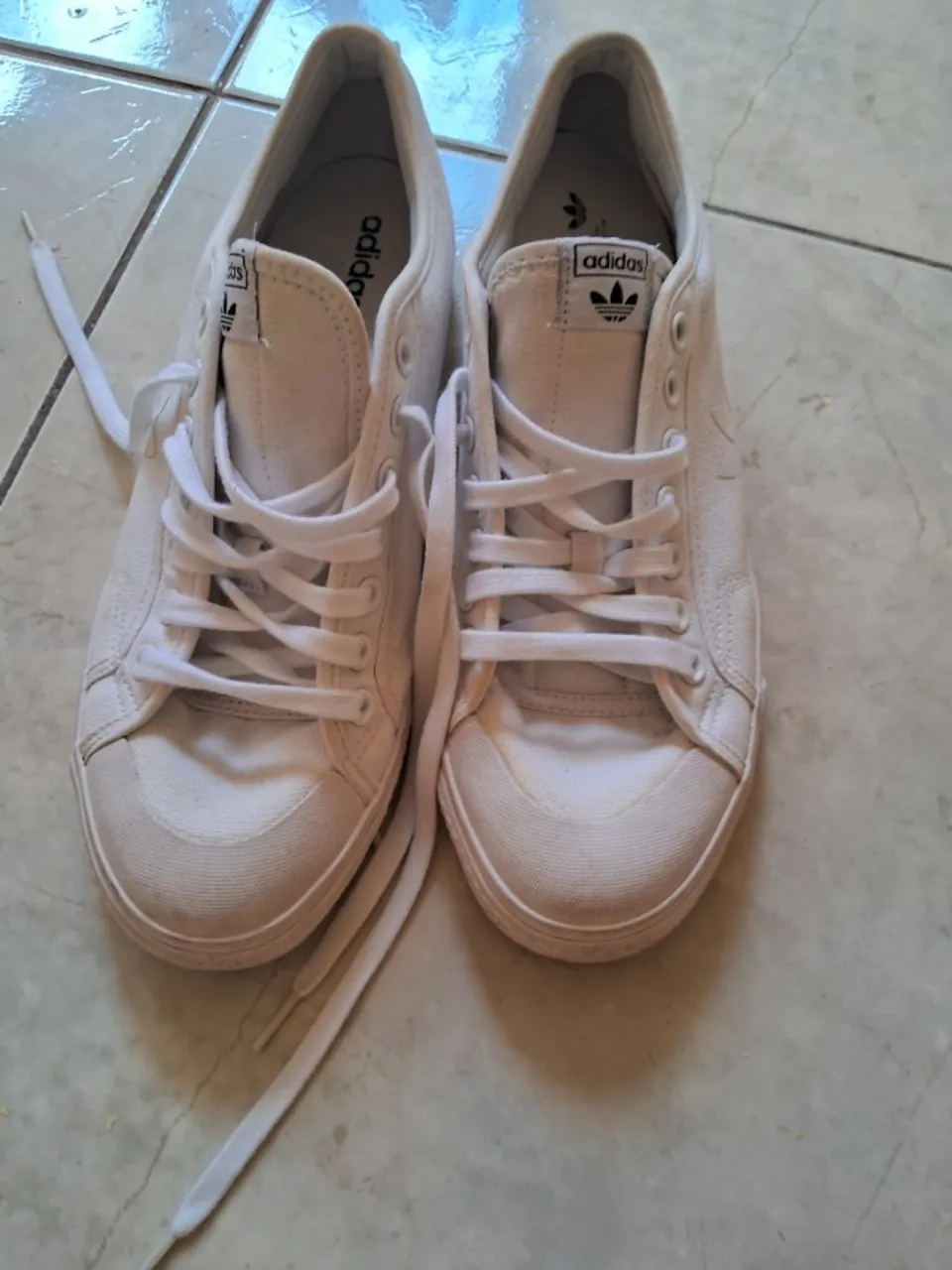 Tênis Adidas