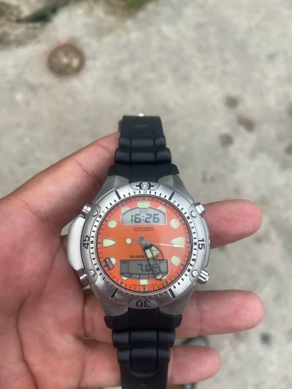 Relógio Citizen Diver 100M