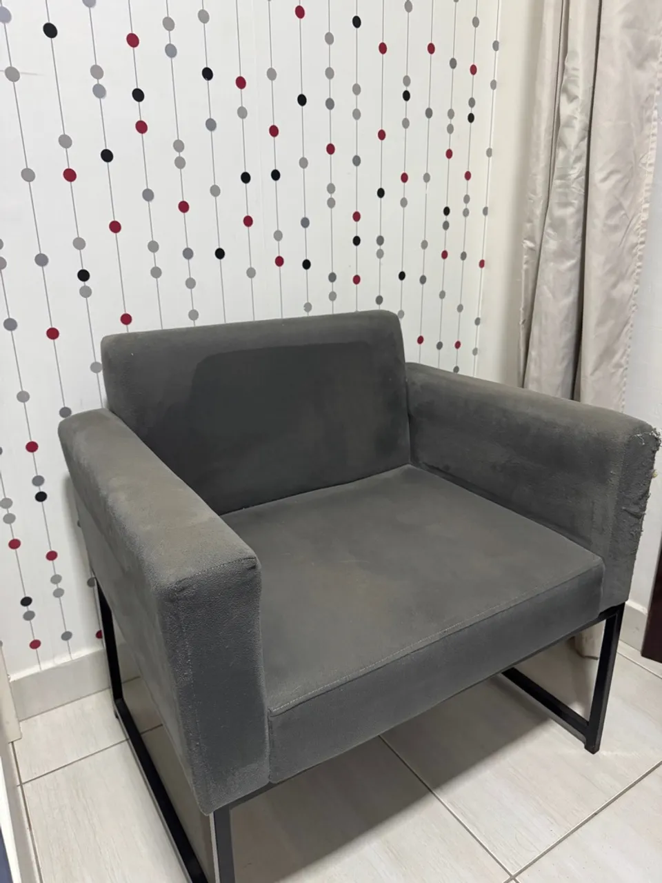 Poltrona Cinza - Design Moderno | Para Reformar o Tecido