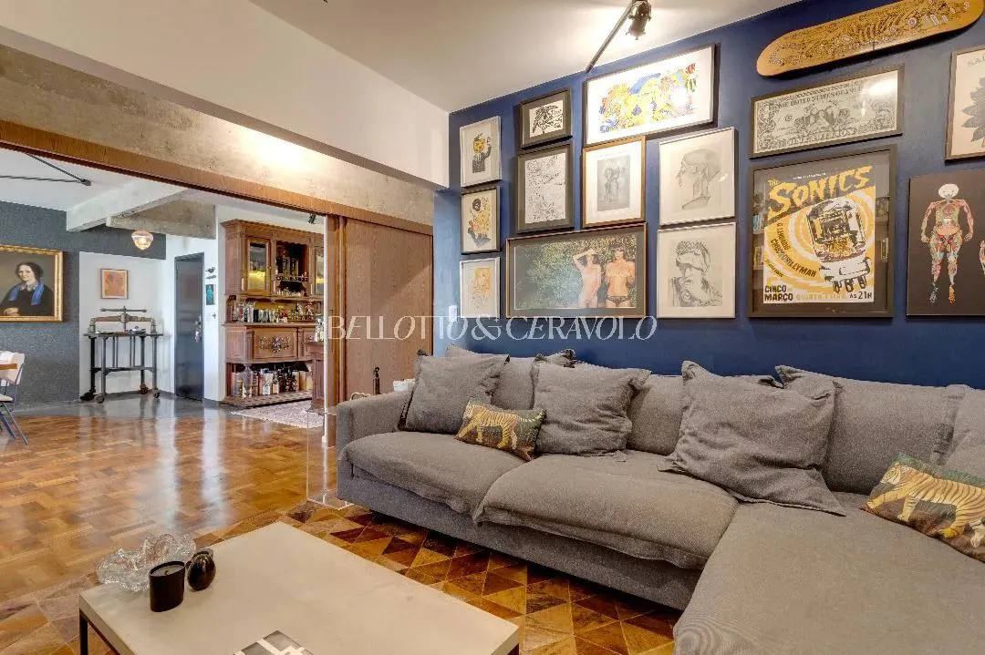 Bela Vista! Apartamento reformado em ótima localização.