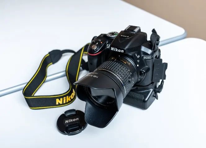 Nikon D5300 + 18-55mm Vr Ii Dslr