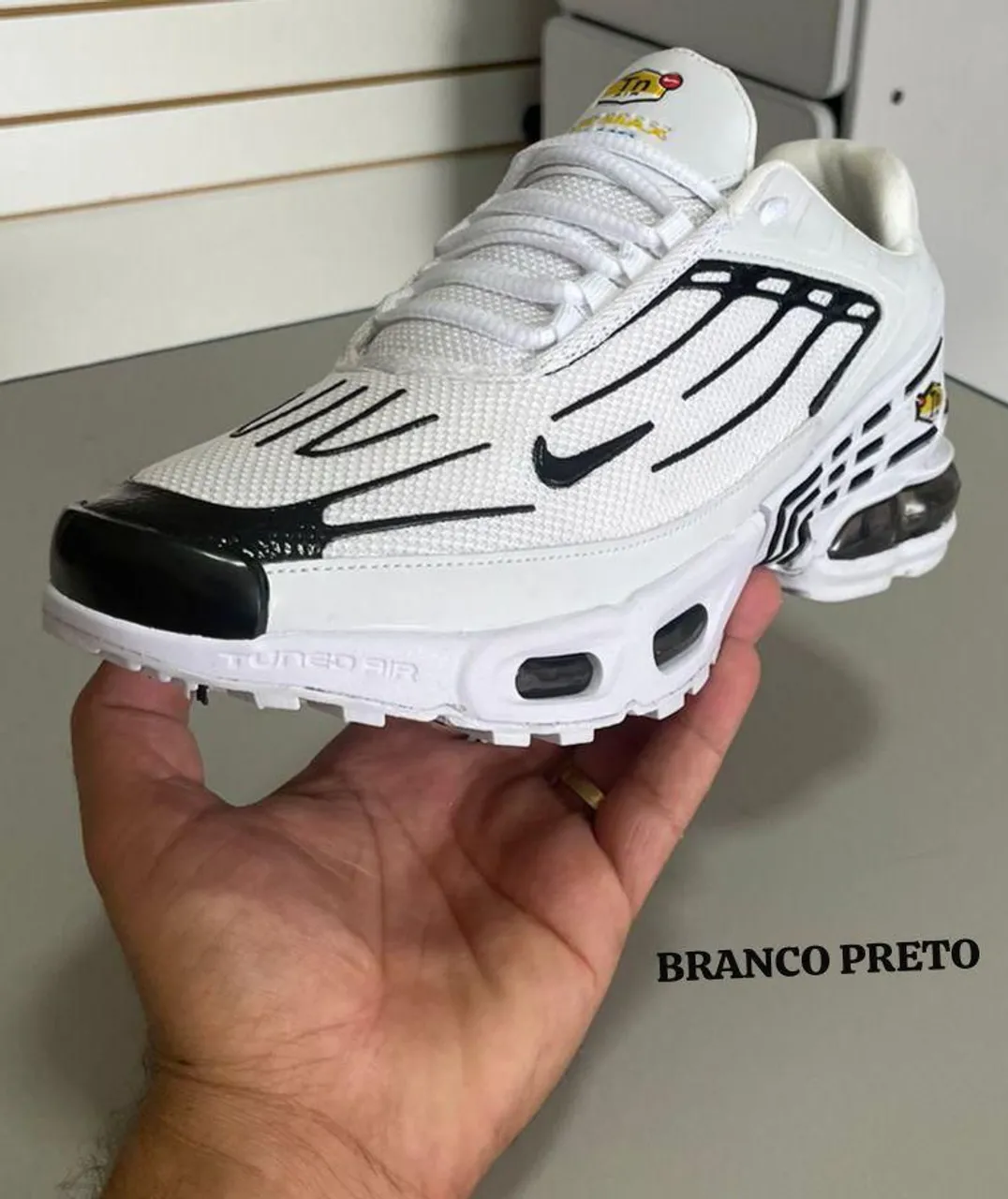 Nike TN Air Max Branco e Preto - masculino