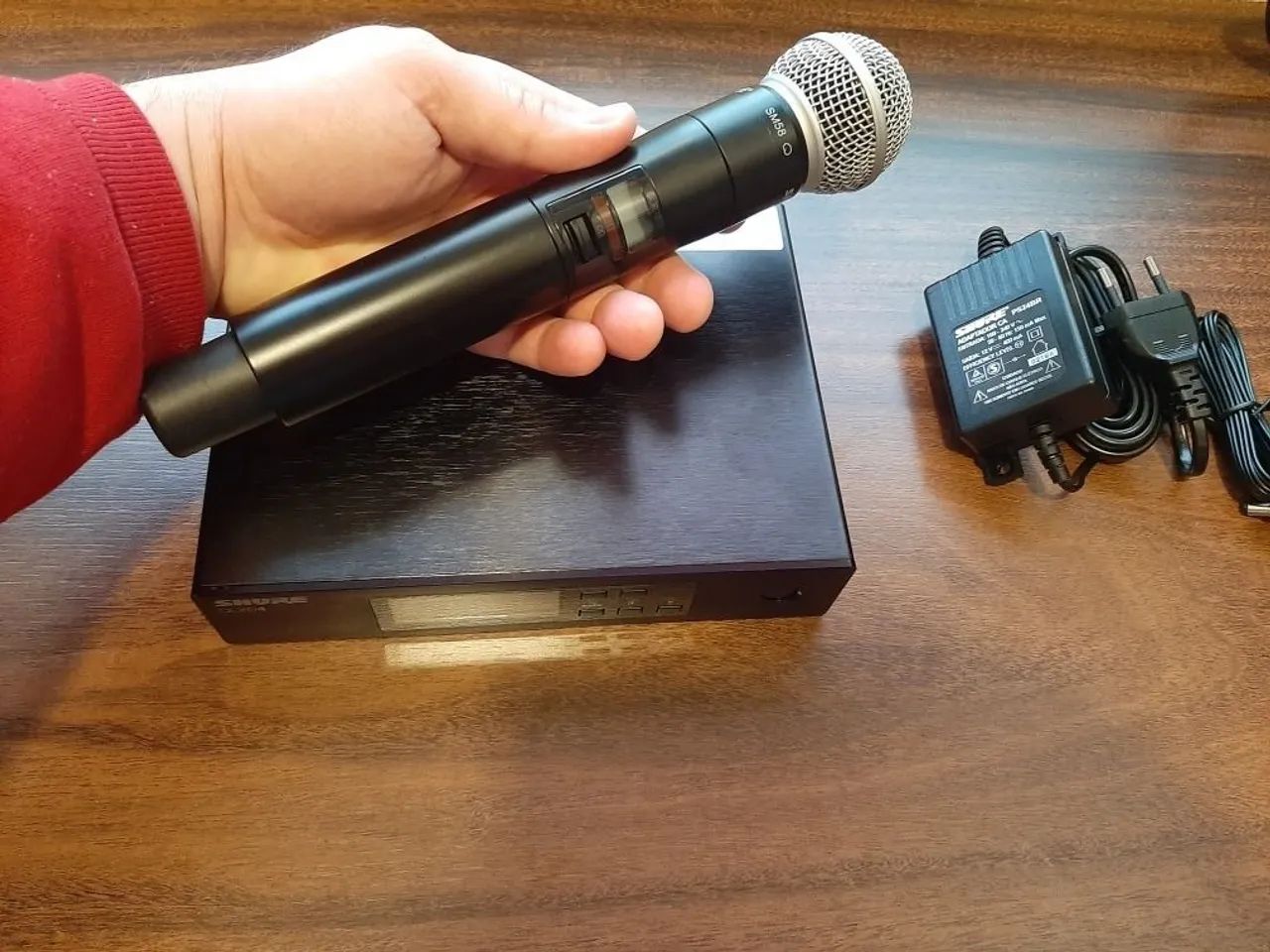 Microfone Shure Sistema Profissional Qlxd24/SM58 J50 572-636MHz