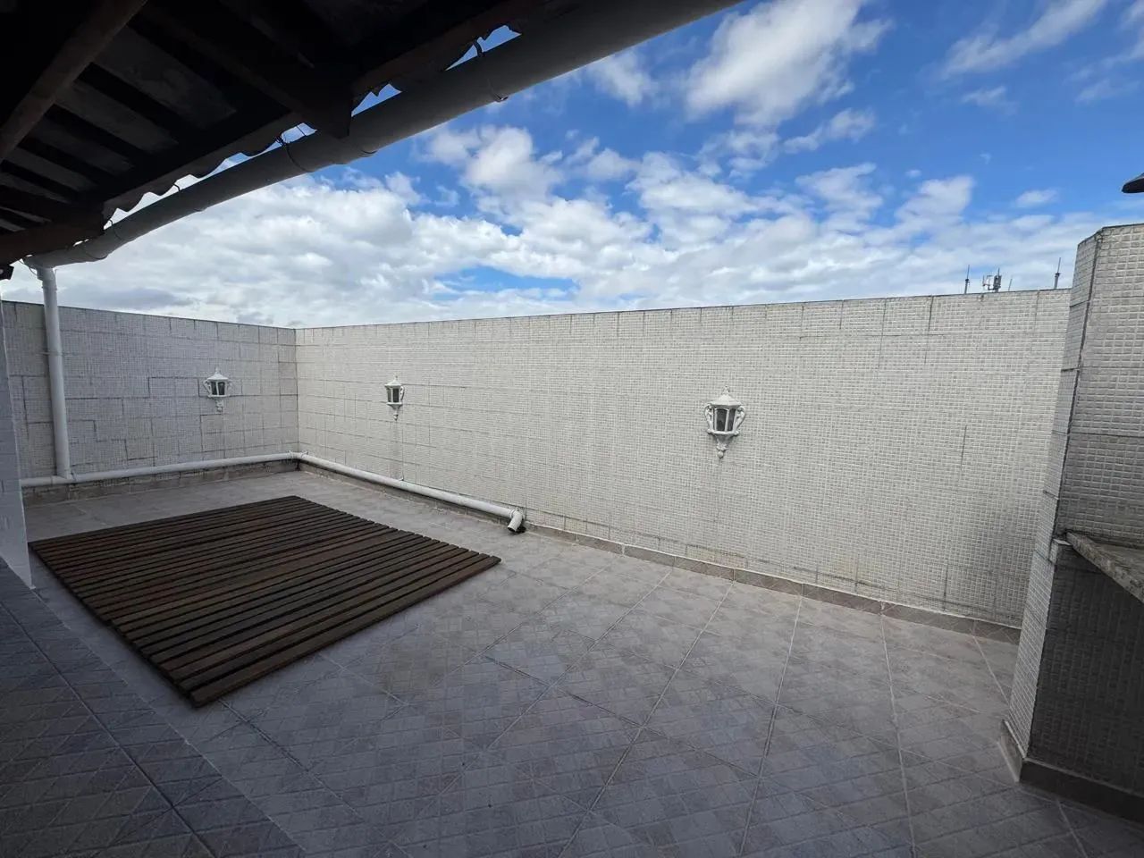 Cobertura a venda com 03 quartos,  próximo a Av. Bras Leme!