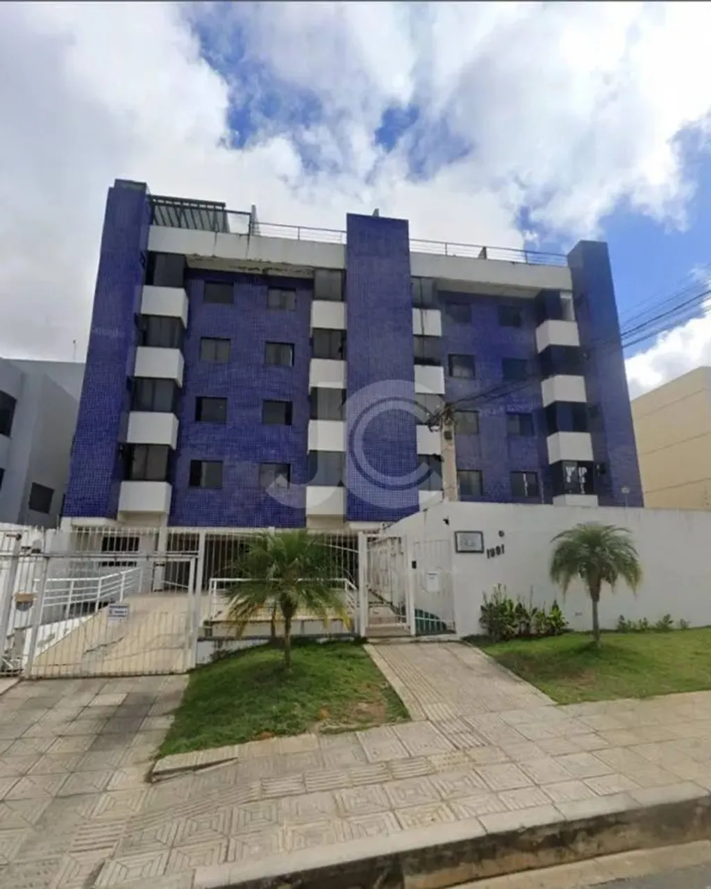 Triplex para venda com 250 metros quadrados com 4 quartos em Candeias - Vitória da Conquis