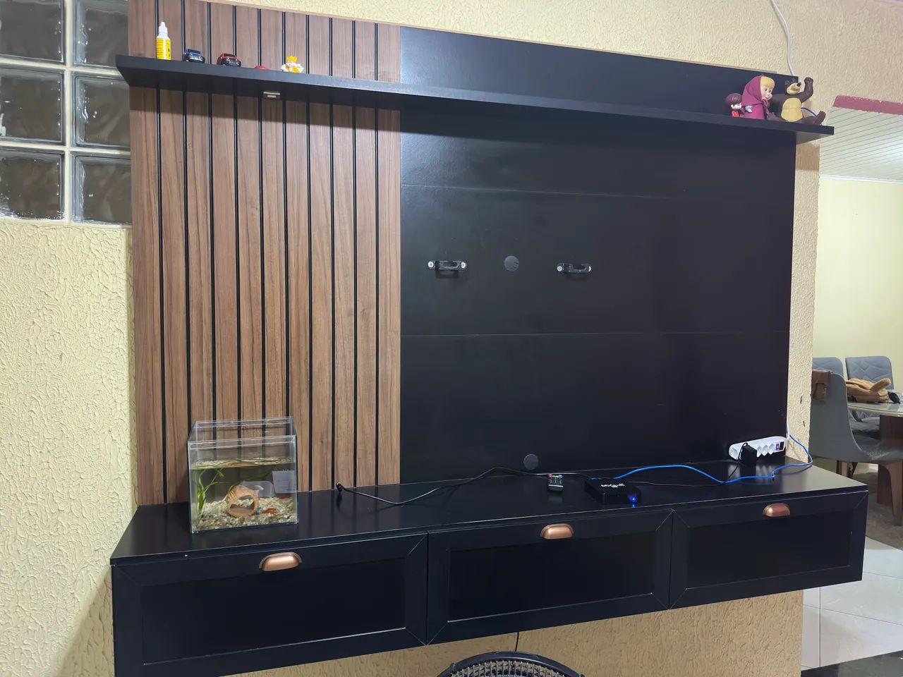  PAINEL DE TV 64750750044547122