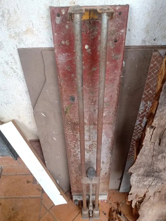 Vendo 2 riscadeiras piso cerâmica - Foto 2