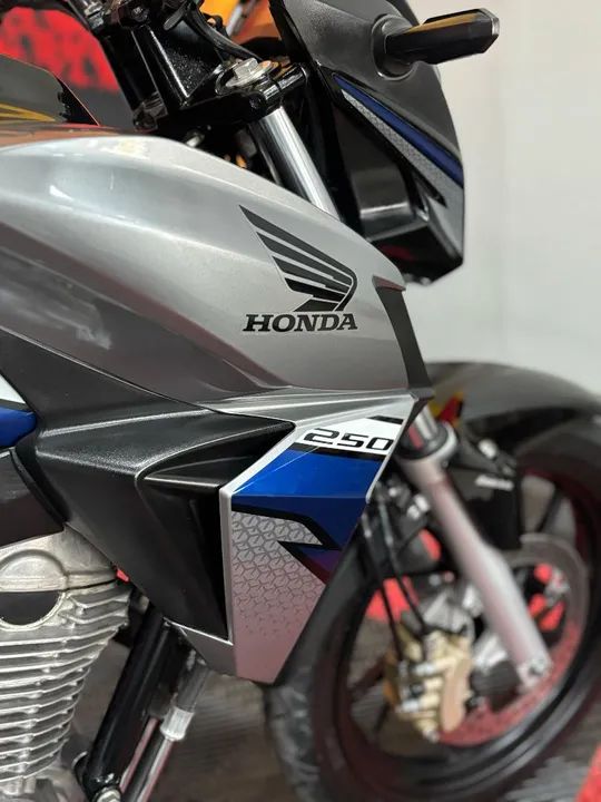 HONDA CB 250 TWISTER 2019 - Foto 4