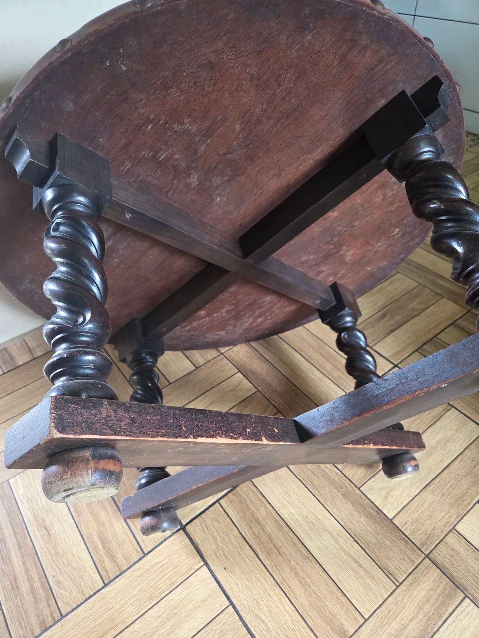 Mesa de centro (Zodíaco) em madeira e couro  - Foto 5