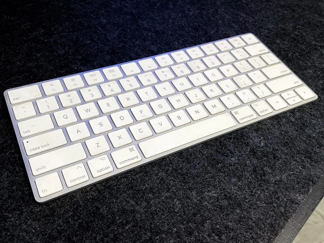 Teclado Apple Magic Keyboard 2 Modelo A1644 - Foto 2