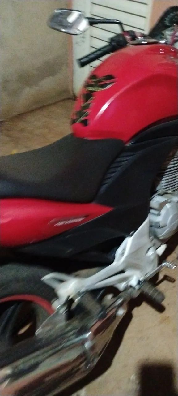 CB 300