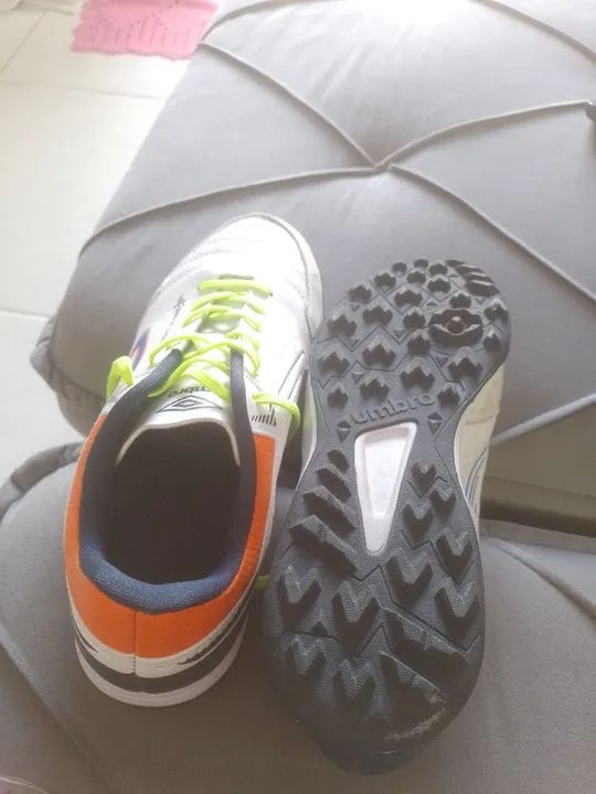 Chuteiras Umbro - Tamanho 41