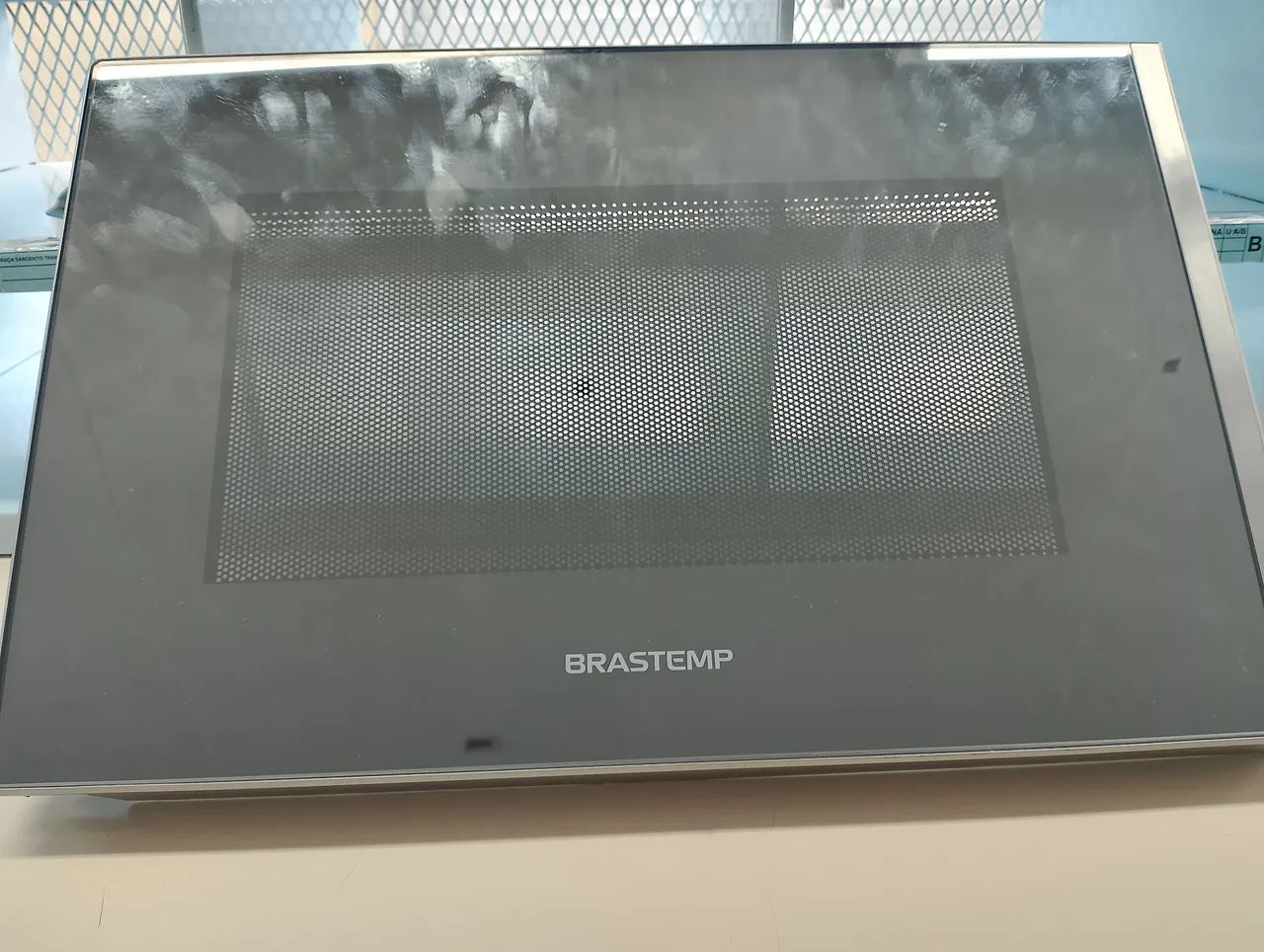 Porta de microondas Brastemp.
