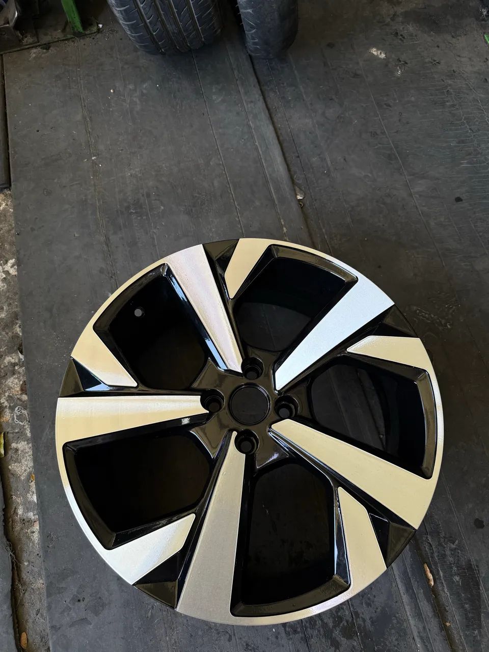 Rodas 18 Modelo VWNIVUS 4x100