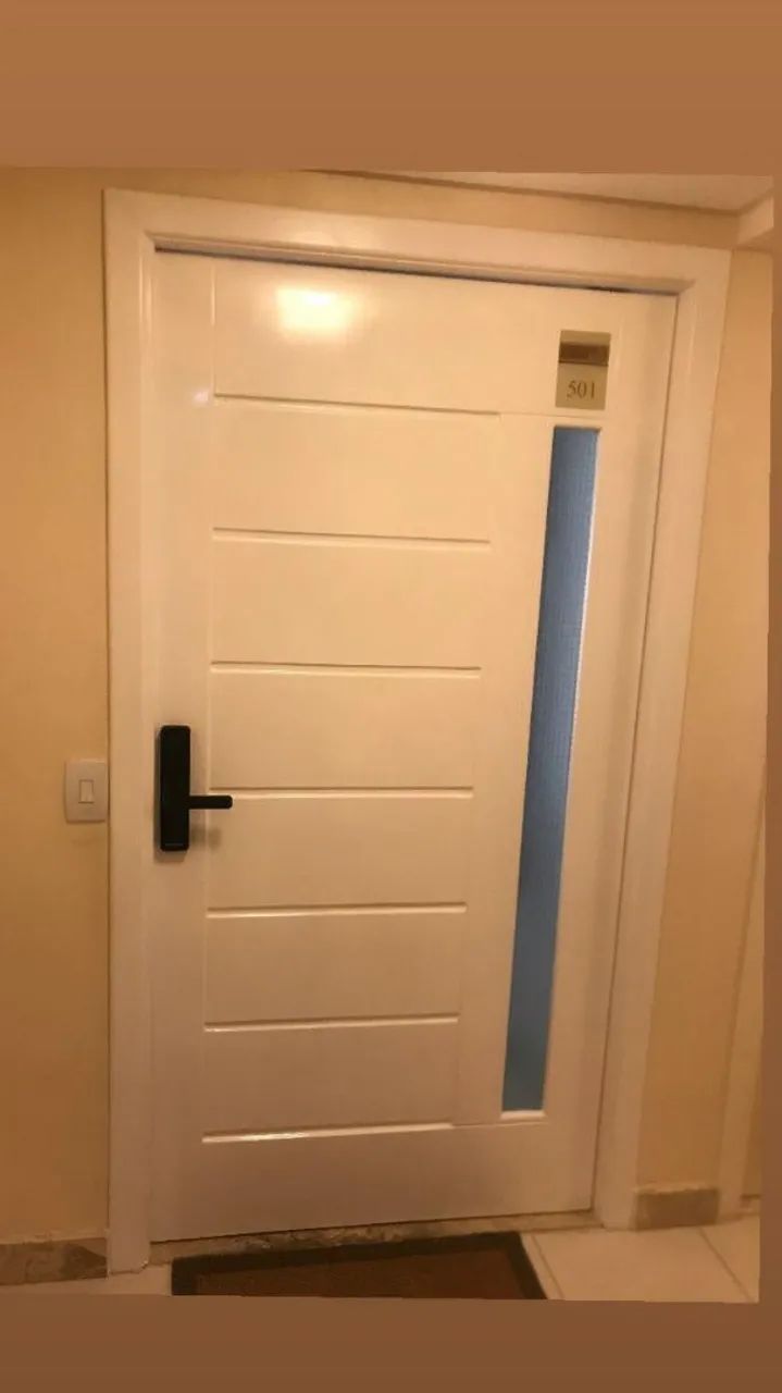 Laqueamento de móveis, vidros e portas. - Foto 2
